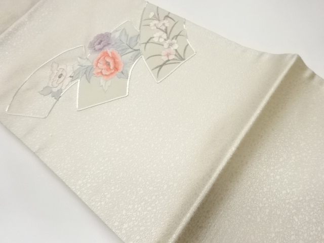 リサイクル　金駒刺繍地紙に花々模様名古屋帯